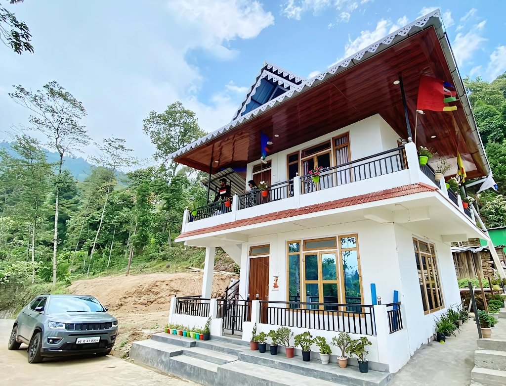 Homestay Near Gumbadara Viewpoin