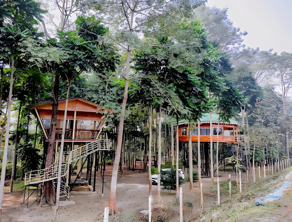Tree Cottage In Jaldapara