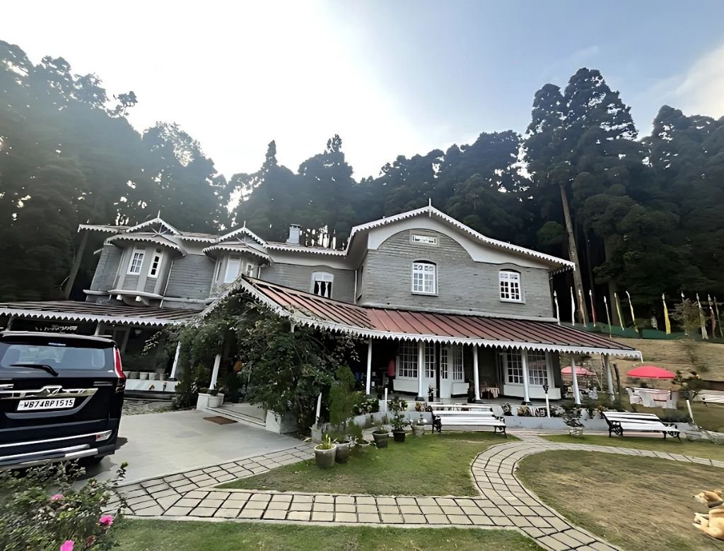 Heritage Bungalow In Takdah